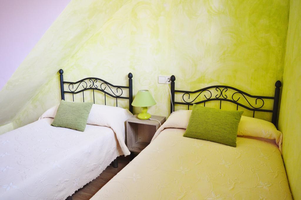 Hostal Casa Javier Rodellar Habitación foto